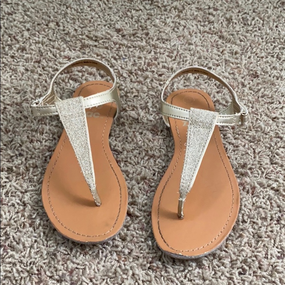 Zoe & Zac Gold Glittery Sandals